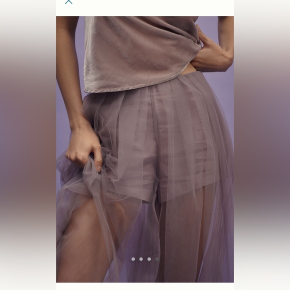 NWT - ANTHROPOLOGIE TULLE BALLOON LEG PANTS - Picture 3 of 4